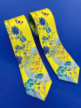 Load image into Gallery viewer, Vibrant yellow and pale blue ‘Luciferin’ floral silk tie