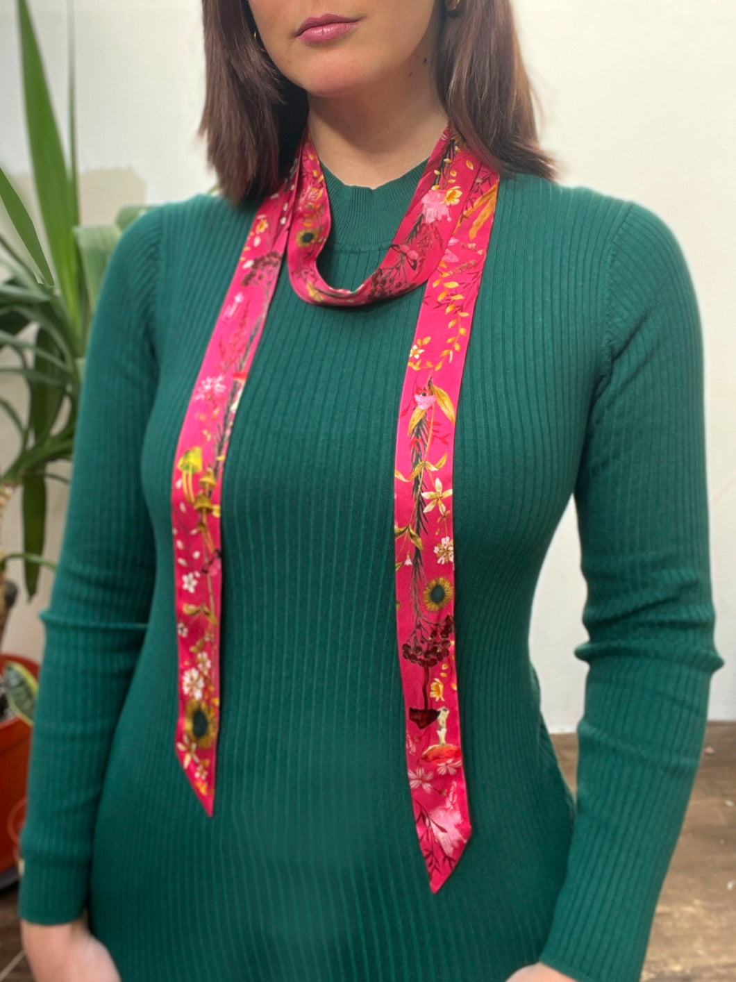 Hot pink Silk satin 'Mirasol' Ultra Skinny silk scarf with sunflowers