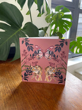 Load image into Gallery viewer, Animal greetings cards, Pack of 6 with hand painted illustrations